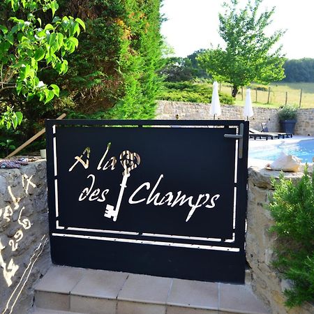 Chambre D'Hotes A La Cle Des Champs Varen Bagian luar foto