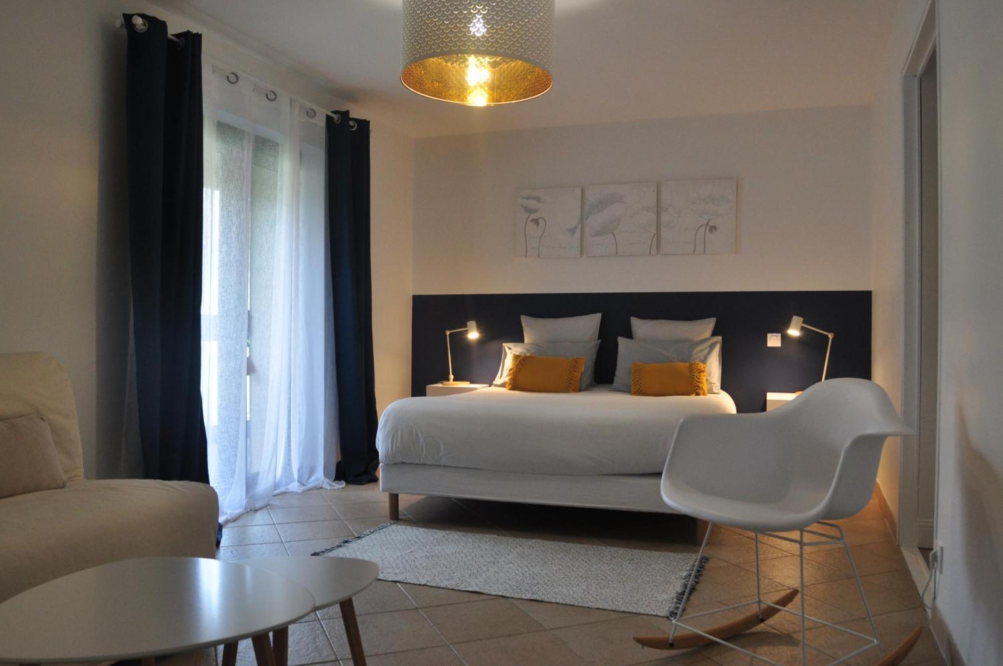 Chambre D'Hotes A La Cle Des Champs Varen Bagian luar foto